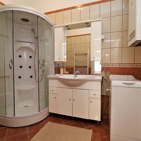 Roxy 4a * בודפשט